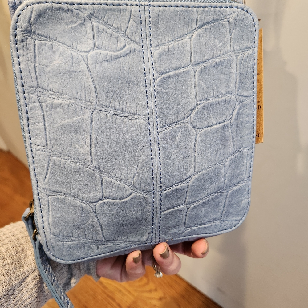 American Leather Co. Blue Croc-Embossed Crossbody Bag NWT - Picture 8 of 15